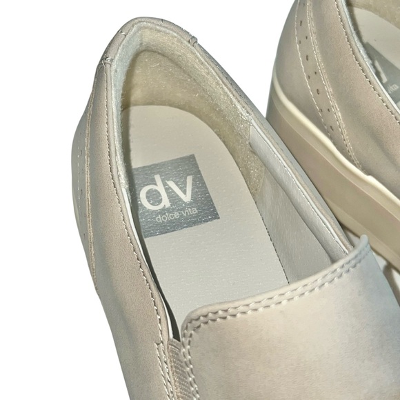 NEW 9 Dolce Vita Bizzie Platform Wedge Loafer Sneaker w/ Chain Detail - Dune - Picture 8 of 13